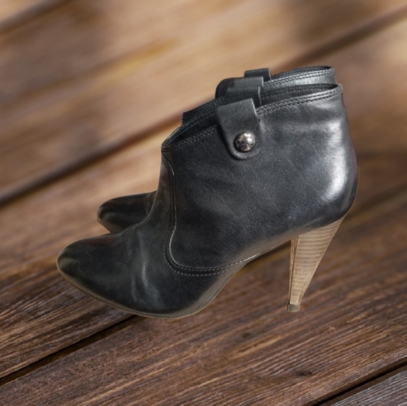 COACH pointed toe heeled black booties - Picture 1 of 13